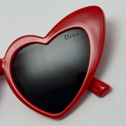 عینک آفتابی قلبی قرمز برند دیور DIOR