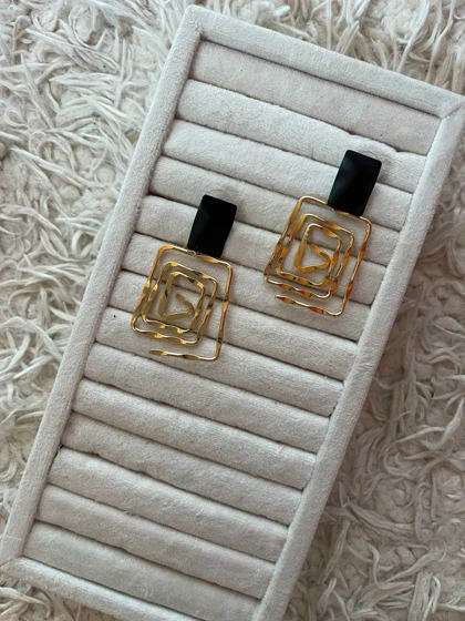 گوشواره مربع دفرمه پیچی
