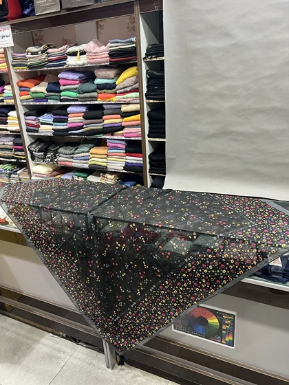 روسری گل ریز مشکی