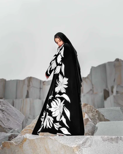 عبا وسیمه سفید