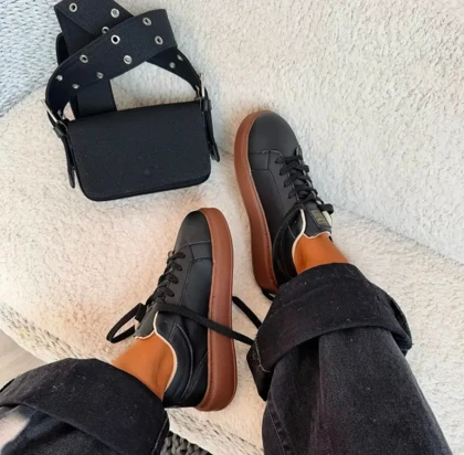 ونس مکویین ساده دخترانه