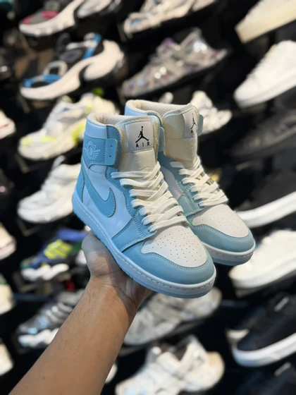 کتانی جردن وان ساق‌دار سفید آبی