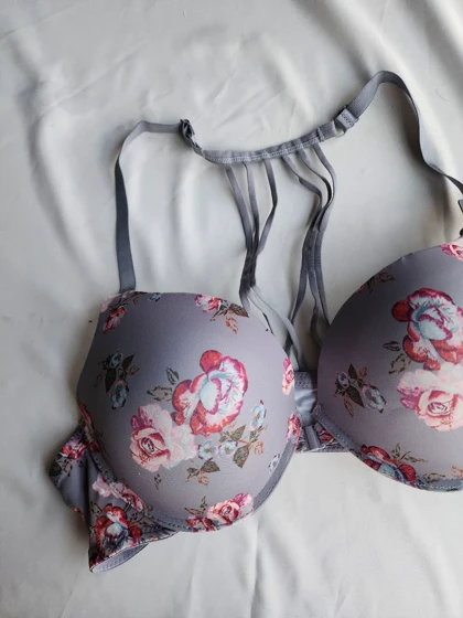 سوتین جکدار فنردار جلوبازشو کد: 9014