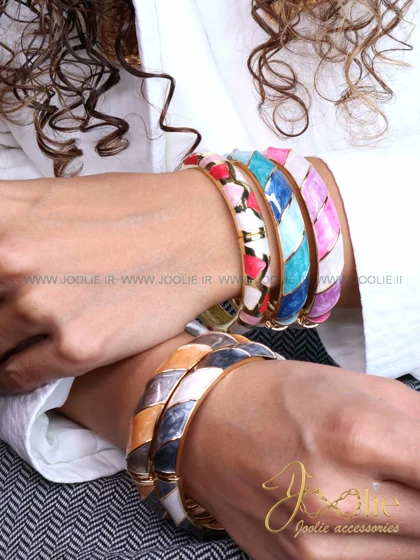 دستبند- بنگل زنانه میناکاری گلد کد B2186