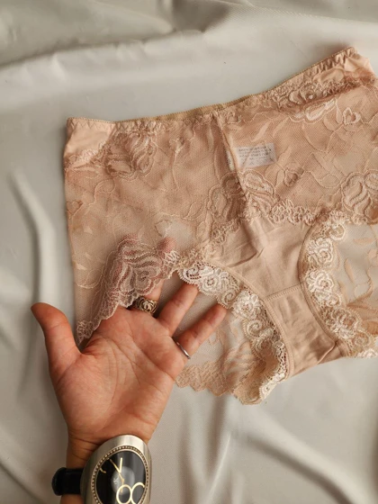 شورت فاق بلند نخ و دانتل کد: 3978