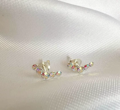 گوشواره میخی مدل کراس (لاله گوش) با 5 نگین هفت‌رنگ