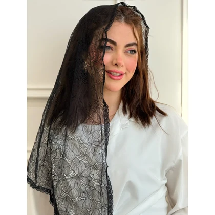 اسکارف گیپور سه گوش لبه دانتل