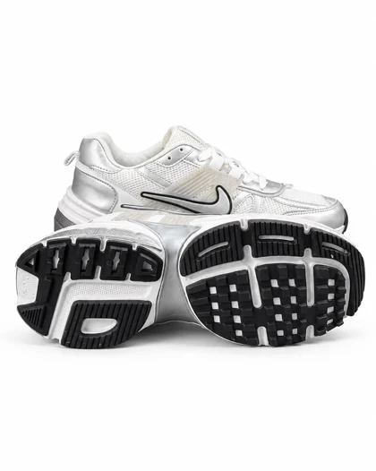 کفش کتانی مردانه نایکیv2k رنگ سفید نقره ای Nike V2k