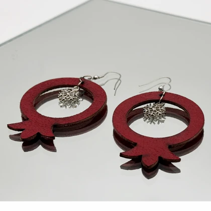 گوشواره چرم طرح انار