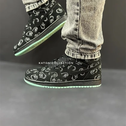 کتانی نایک جردن وان رترو کاز Jordan 1 Retro Kaws