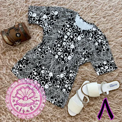 بلوز نخی پنبه‌ای آستین کوتاه قواره کوچک زنانه