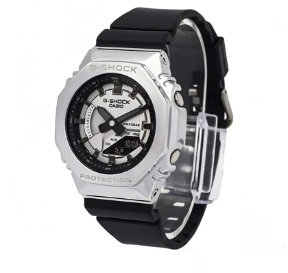 ساعت زنانه جی شاک GM-S2100 قاب استیل صفحه سیلور