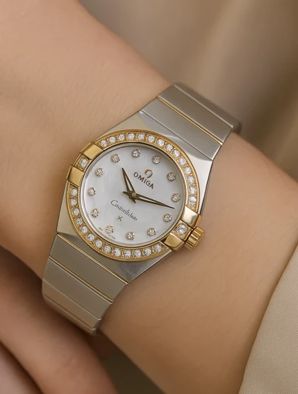 ساعت امگا کانسلیشن زنانه دورنگین دورنگ طلایی ایندکس نگین Omega Constellation silver gold diamonds