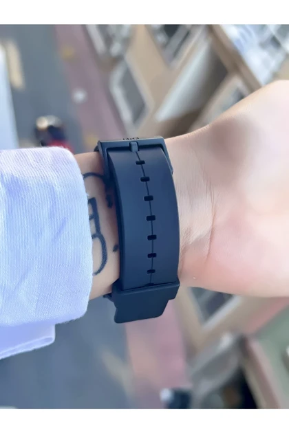 ساعت qandq qandq