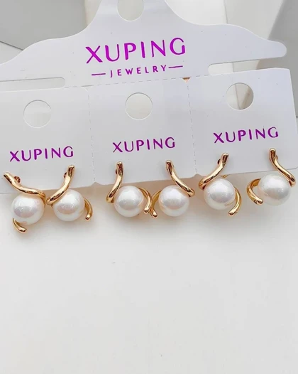 گوشواره میخی مروارید کانیا ژوپینگ