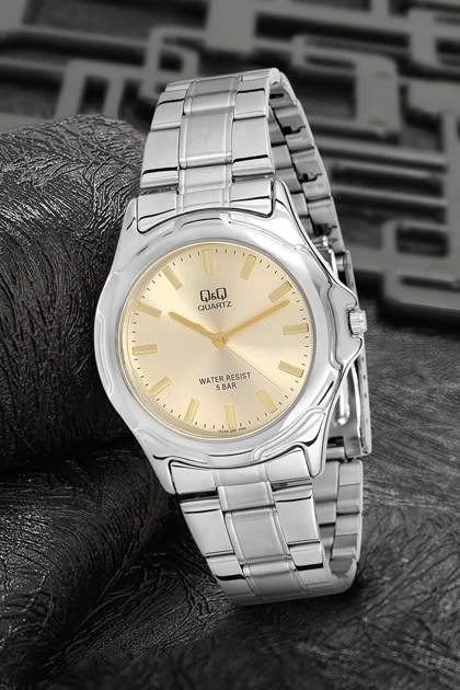 ساعت qandq qandq