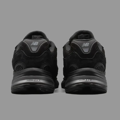 نیوبالانس 2010 تمام مشکی New Balance 2010 All Black