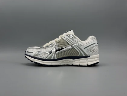 کتانی نایکی وومرو5 طوسی سرمه ای کروم/Nike vomero5