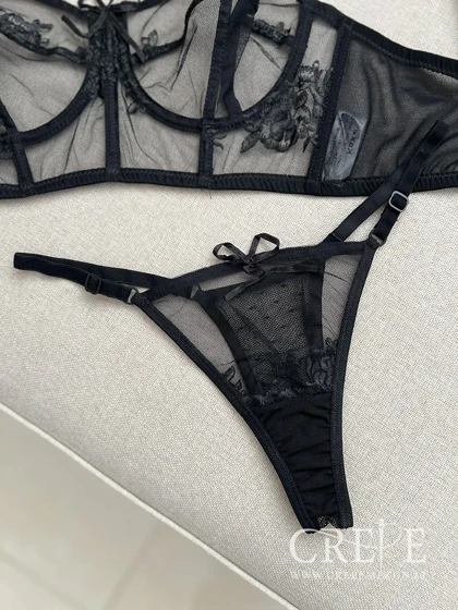 برالت طرح گلدوزی وایت لیدی