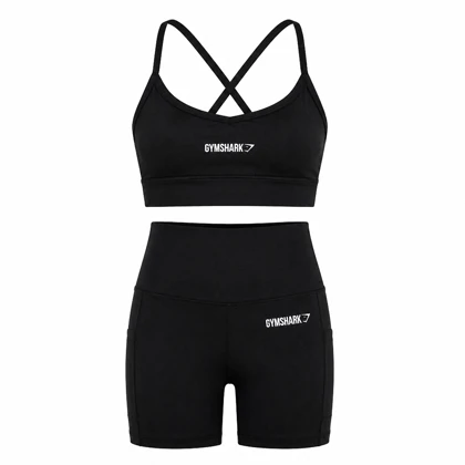ست نیم‌تنه و بایکر Gymshark