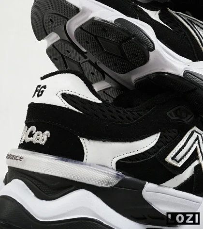 کفش کتانی بزرگ پا مشکی سفید NEW BALANCE 9060