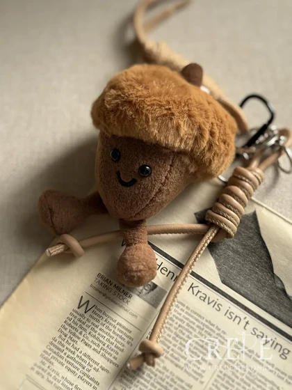 آویز کیف بلوط