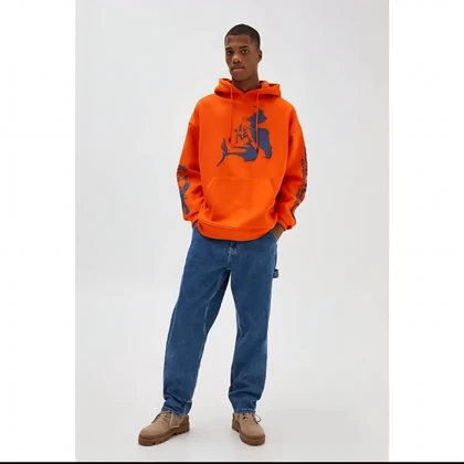هودی انیمه، ضخیم و گرم بالا از pull & bear کد 237