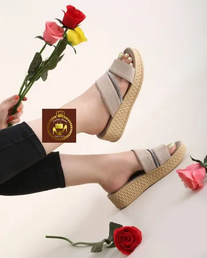 دمپایی روفرشی صندل نگینی زنانه