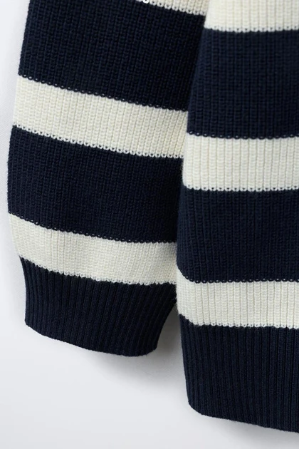 پلیور نیم زیپ راه راه سفید سرمه ای Zara252