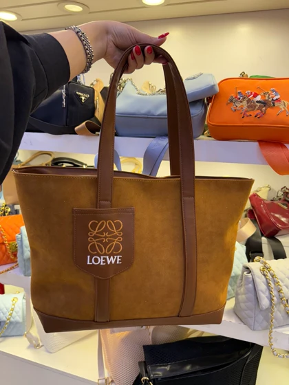 کیف جیردوشی دخترانه لوئوهLOEWE
