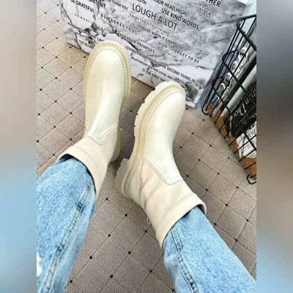 بوت M بالا استرج