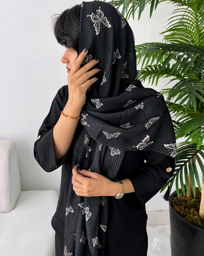 شال پلیسه مشکی گل‌دار تابستانه 4480