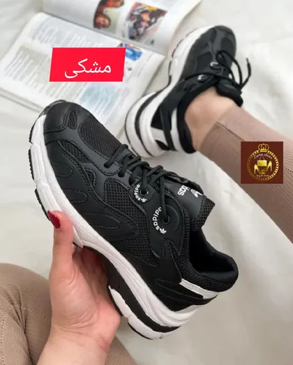کتانی اسپرت ورزشی باشگاهی زنانه آدیداس دکمه‌ای