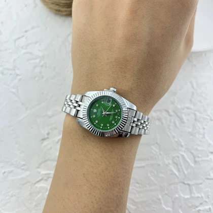 ساعت مچی زنانه با طرح رولکس، ظرافت در اوج سادگی