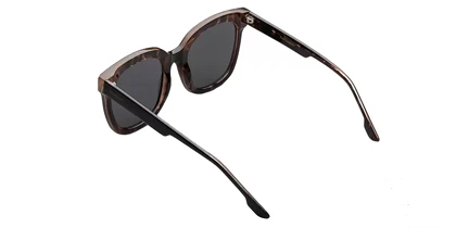 عینک آفتابی komono harley black tortoise