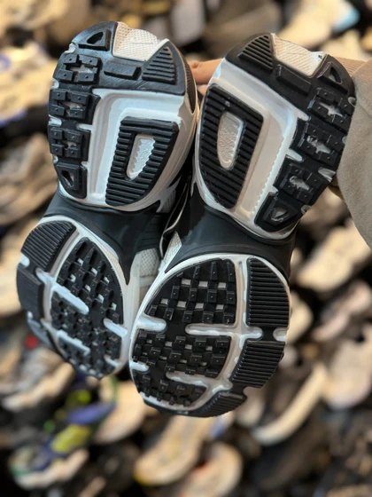 کتانیV2Kمردانه سفید مشکی