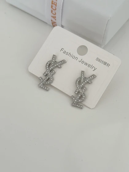 گوشواره YSL میخی