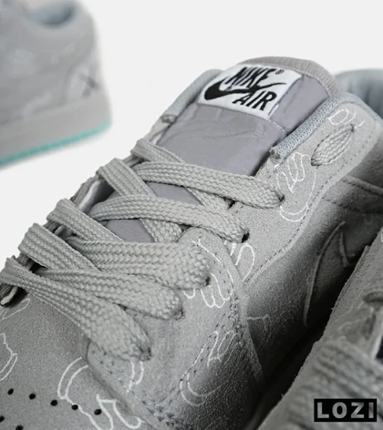 کفش کتانی مردانه و زنانه طوسی Jordan 1 x Kaws مدل 6913