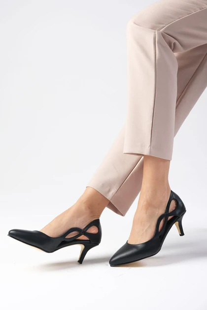 کفش پاشنه‌بلند کلاسیک زنانه میوگوستو mio-gusto