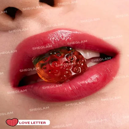 رژلب آبرسان لطیف و فوق‌العاده خوشرنگ هلوکیتی شیگلمSheglam