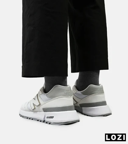 کفش کتانی سفید طوسی NEW BALANCE 1300