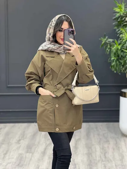 بارانی شش دکمه چوبی
