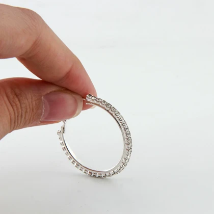 گوشواره زنانه مدل حلقه‌ای تنسی