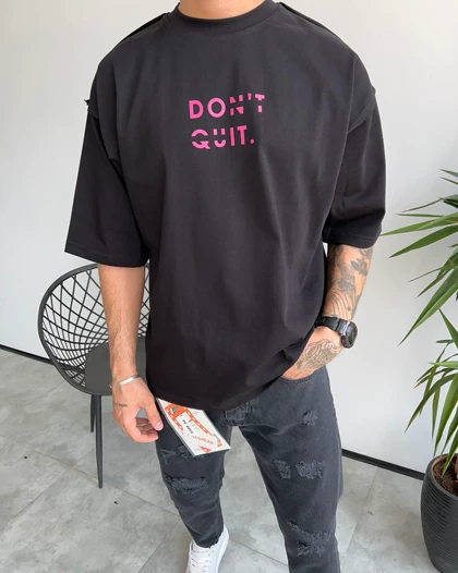 تیشرت یقه گرد مشکی DONT QUIT