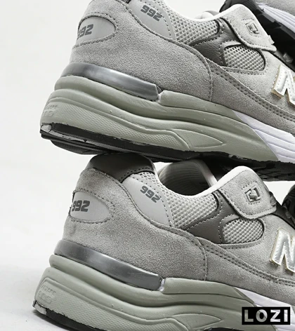 کفش کتانی طوسی سبز Newbalance 992