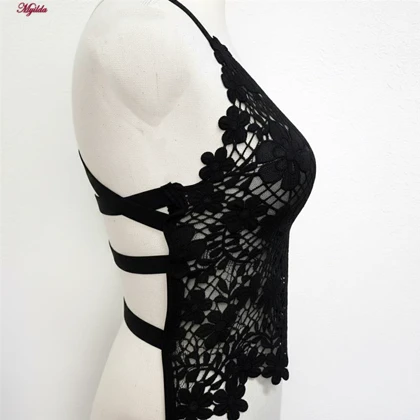 کراپ تاپ زنانه ماییلدا مدل گل‌گلی گیپوری کد 5474-1837