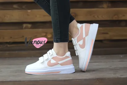 کتانی NIKE چسبی