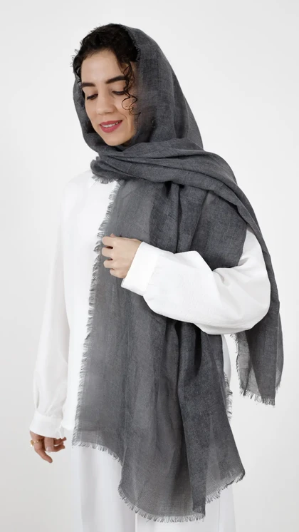 شال چهارخونه دور ریش