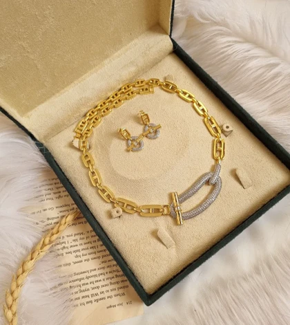 نیمست هرمس طرح طلا