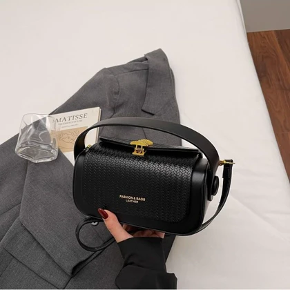 کیف دوشی صندوقی وارداتی برند Fashion & bags کد 2857